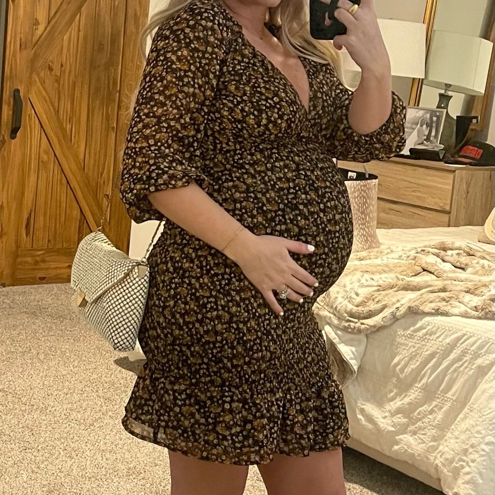Pink Blush maternity dress. Size S.